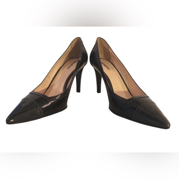 GIORGIO ARMANI BLack Leather, Pointed Toe Asymetric Vamp Pumps Wm Sz 39.5 Italy - Picture 3 of 12